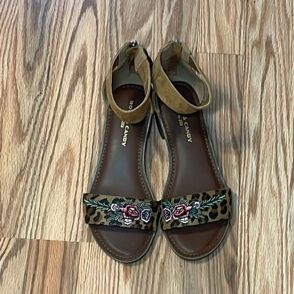 Rock & Candy by Zigi Tassled Casual Sandals, Cheetah, Flowers, 7 - Picture 2 of 7